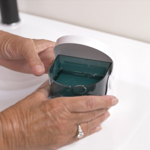 Bac nettoyant pour dentier – Micro-vibrations